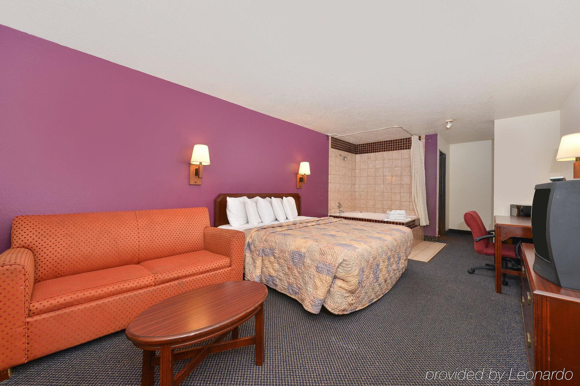 Americas Best Value Inn & Suites Ft Collins E At I-25 Форт Коллинс Экстерьер фото