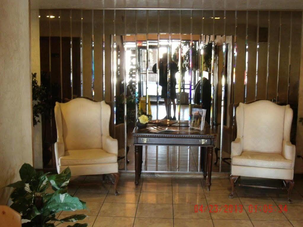 Americas Best Value Inn & Suites Ft Collins E At I-25 Форт Коллинс Экстерьер фото