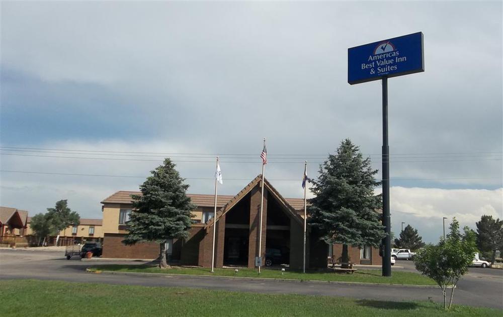 Americas Best Value Inn & Suites Ft Collins E At I-25 Форт Коллинс Экстерьер фото